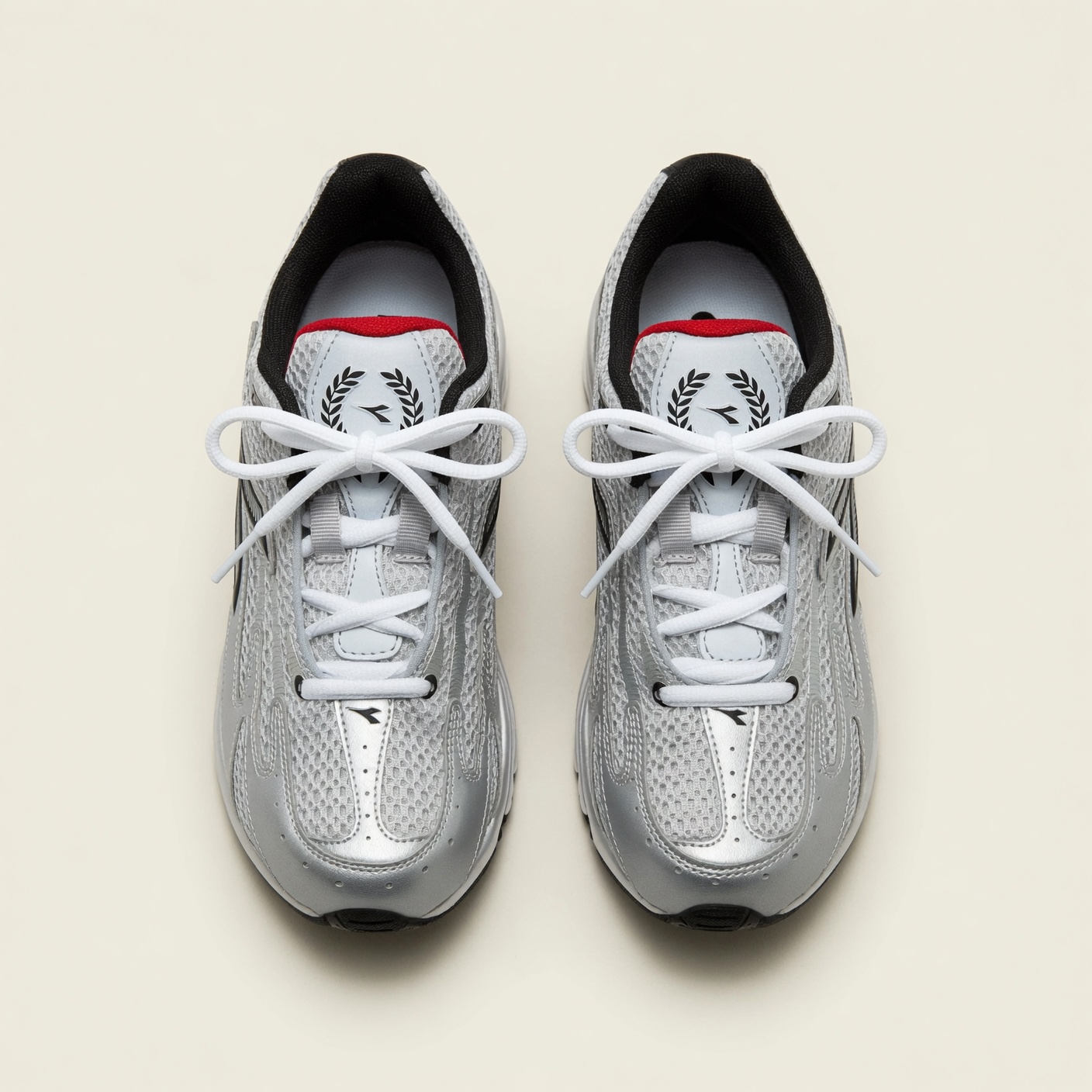 Diadora Mythos Propulsion 280 — Argent / Noir / Rouge vue 2