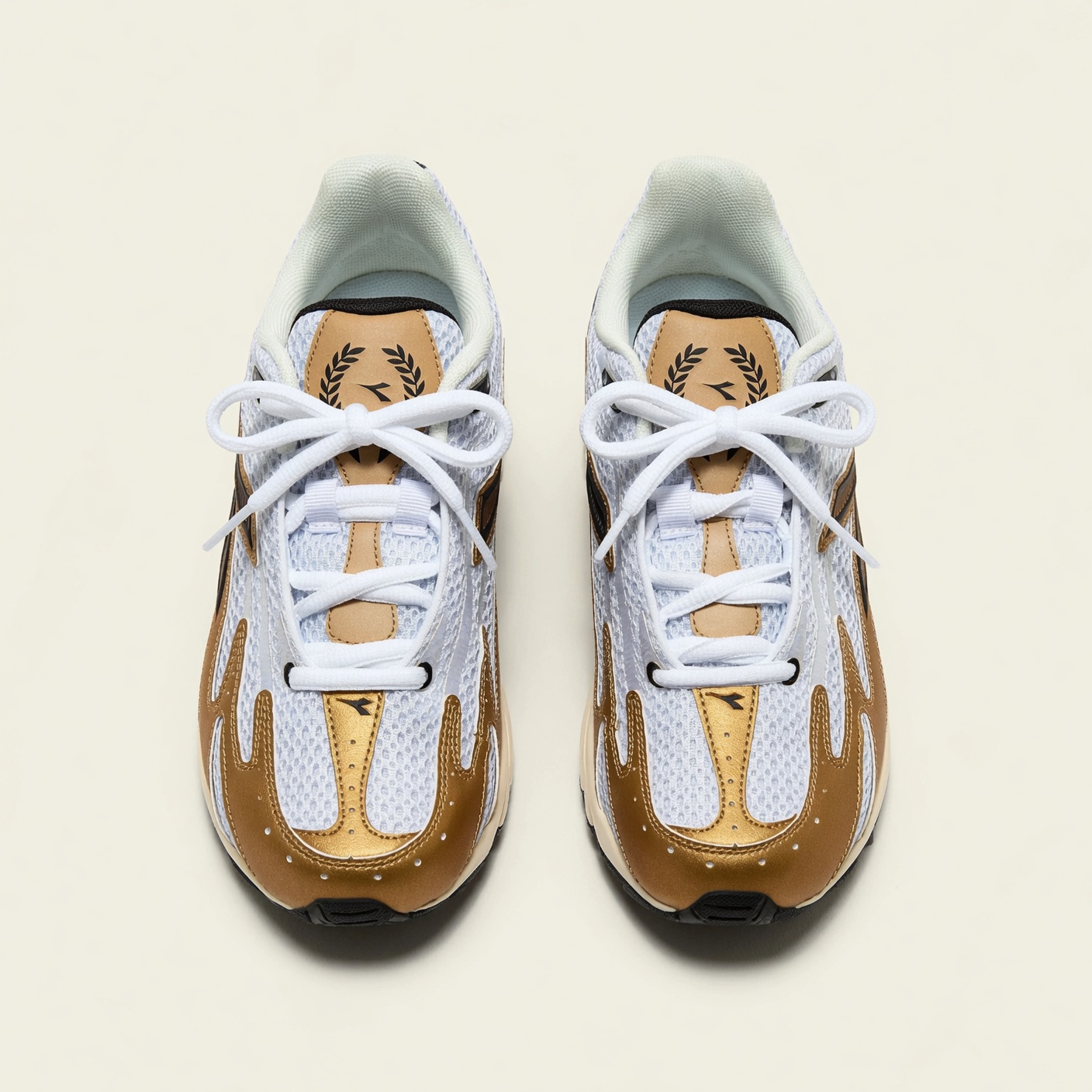 Diadora Mythos Propulsion 280 — Blanc / Noir / Or vue 2