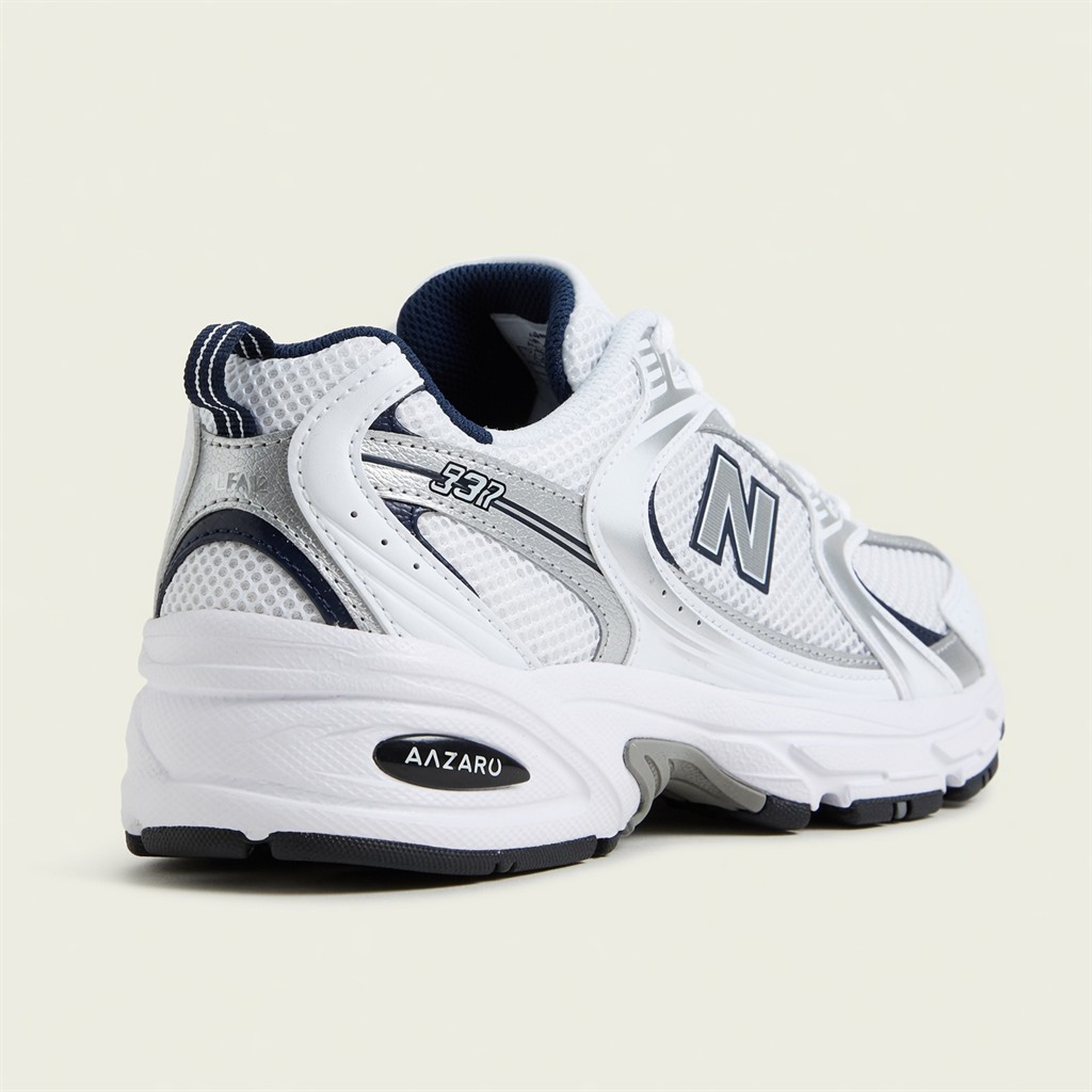 New Balance 530 — Blanc / Argent / Bleu Marine vue 3