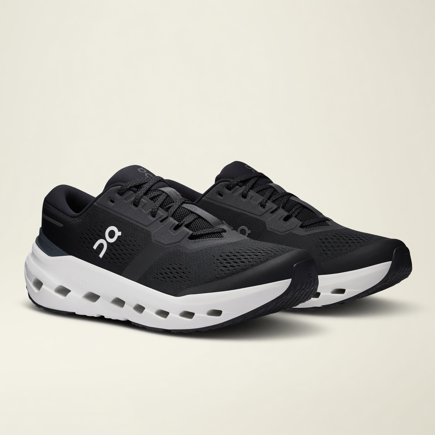 On Cloudgo — Noir / Blanc
